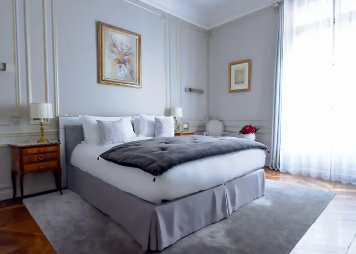 Lancaster Champs-elysées Parigi