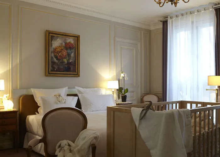 Hotel Lancaster Champs-elysées 5*