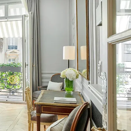 Hotel Lancaster Champs-elysees 5*