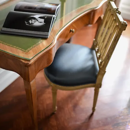 オテル ランカスター シャンゼリゼ パリ