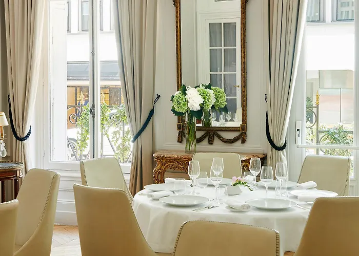 Lancaster Champs-elysees Paris