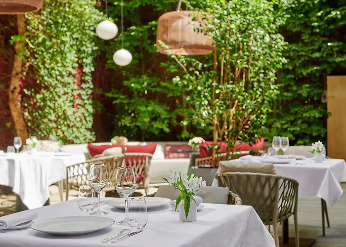 Hotel Lancaster Champs-elysees