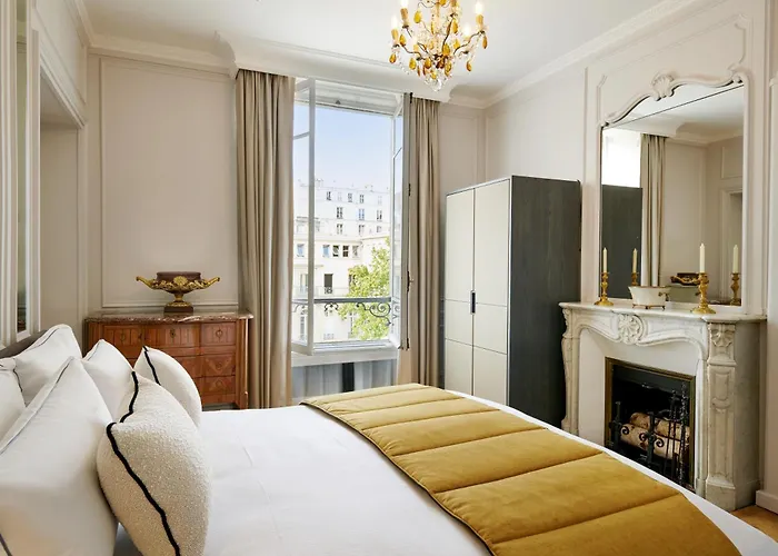 Lancaster Champs-elysees Hotel 5*