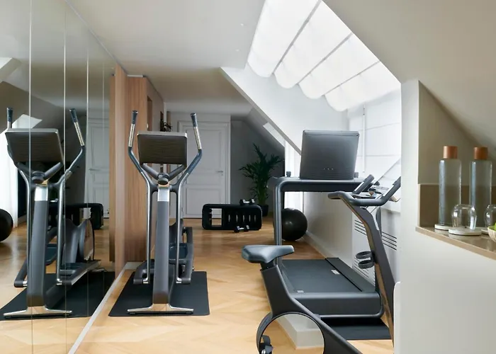 Lancaster Champs-elysees Paris