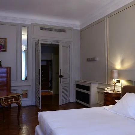 Lancaster Champs-elysees