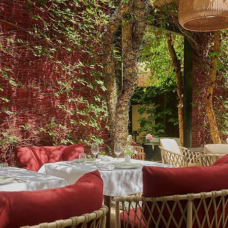 Hotel Lancaster Champs-elysees