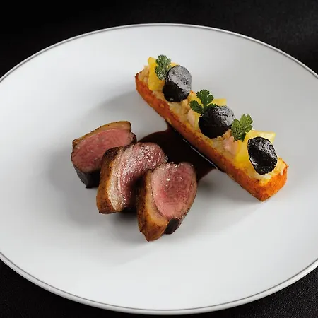 Lancaster Champs-elysees Hotel 5*